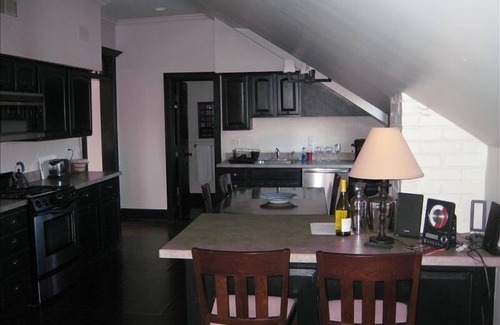 Washington House | 100% WASHINGTON! PoshPadsCT "KIRBY" 2HrsNYC, 3BR, Spa, Ski, Walking Neighborhood