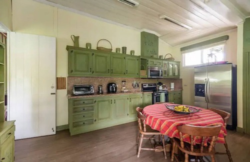 Turrialba House | 100-year old farm house with swimming pool