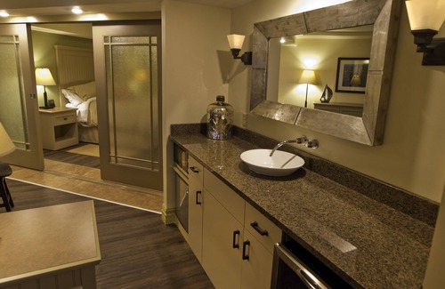 Clayton Hotel | 1000 Islands Harbor Hotel