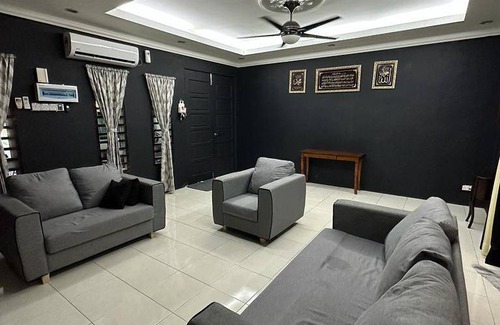 Kampung Kelang Sagu House | 1000 m² House ∙ 4 bedrooms ∙ 12 guests