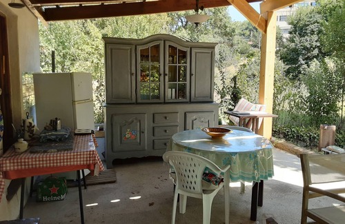Barjols House | 1000m2 garden shed by the river in the village of Barjols