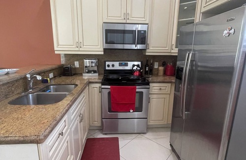 Wellington House | 1000Sqft of Resort Living in Beautiful Wellington