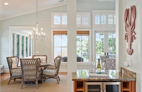 Folly Beach House | 1002 E Cooper The Folly Peach Beautiful Spacious House Steps from the beach
