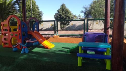 J Jeriquara Apartment | 1004 - AP Shopping, bebidas liberadas nas piscinas e internet banda larga no AP Wi-Fi, próximo ao shopping Singapura