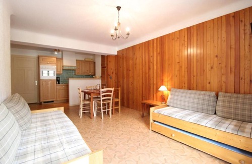 Val Cenis Apartment | 100m from resort center, 2nd floor, view village, balcony, tv, ski locker, 45m², Val Cenis