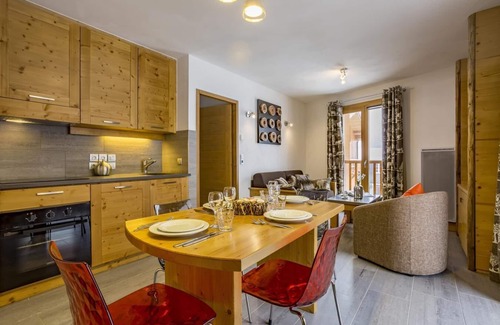 Les Brevieres Apartment | 100m from ski lifts, fitness, swimming pool, sauna, hammam, balcony, tv, 50m², Tignes