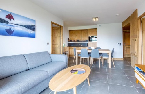 Les Avanchers-Valmorel Apartment | 100m from ski slopes, 3rd floor, balcony, tv, ski locker, 54m², Valmorel