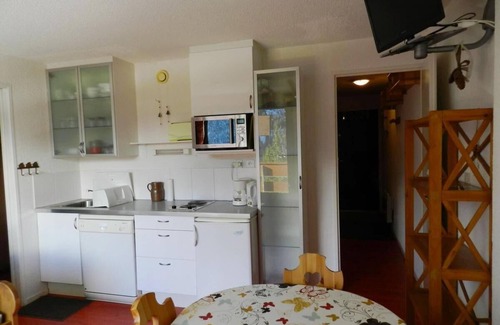 Le Pleynet Apartment | 100m from ski slopes, parking, ski locker, 24m², Les 7 Laux