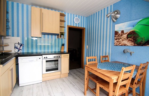 Esenshamm Apartment | 100sqm 3-star vacation apartment, near Weser beach+North Sea, quiet+beautiful location