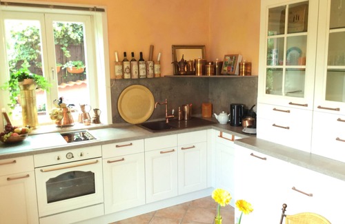 Velsstraße Apartment | 100sqm dream apartment and terrace for 4 people, central and quiet