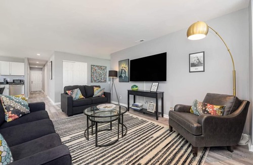 Middletown Apartment | 101 Crawford Street unit B · Funky Firehouse Renovated into Modern 2 BDR/1 Bath