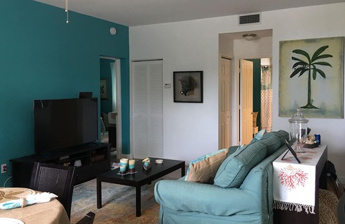 Alice Town House | 101 steps to Bimini Blue Water