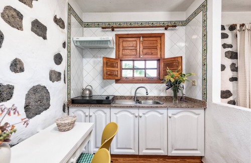 El Paso Cottage | 1014 - Sombrero Pico A