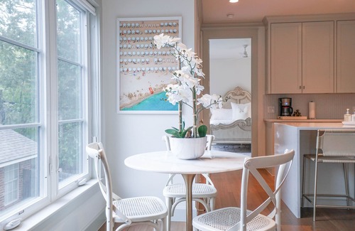 Kessler House | 1017 Bishop Arts Townhome: Sleeps up to 8 people!