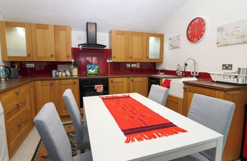 Pettycur Cottage | 101A PETTYCUR ROAD, pet friendly, country holiday cottage in Heacham