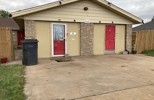 Wichita Falls Apartment | 102-A 2 Bedroom 1 Bath apartment room