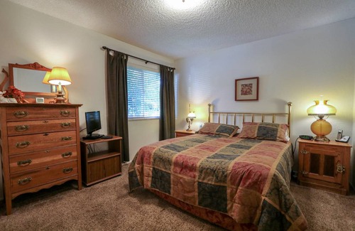 Mammoth Lakes Condo | 102 m² Condo ∙ 2 bedrooms ∙ 6 guests
