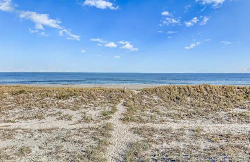Amelia City Apartment | 102 Sailmaker