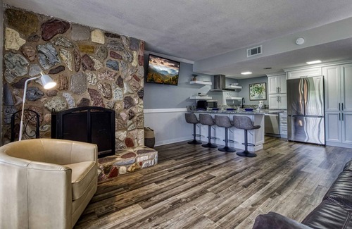 Sevierville Condo | 1023 English Mtn by Beyond Expectations: Newly Renovated 5 Star Condo w/Views