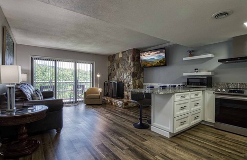 Sevierville Condo | 1023 English Mtn by Beyond Expectations: Newly Renovated 5 Star Condo w/Views