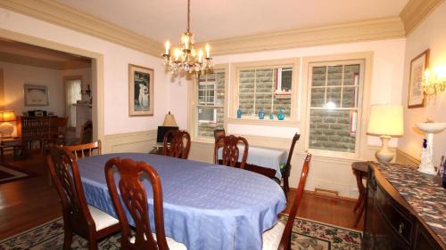 Cape May House | 1029 New Jersey Avenue -Azure Estate