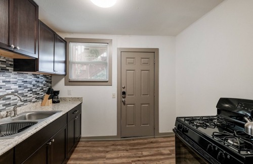 Olmos Park House | 102MAB - 50% OFF Monthly rental : NEW Cozy 1BR Apt in SA