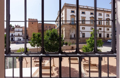 Plaza Mayor Apartment | 103 Roomy Plaza - Apartments Plaza Mayor 35
