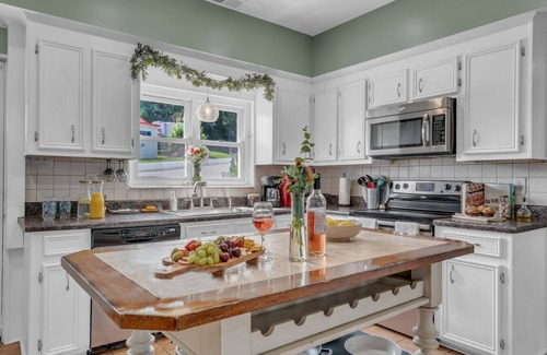 Waterloo House | 103 Shoreline Drive @ Greenwood, SC