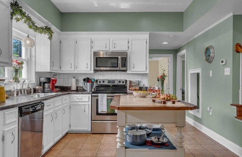 Waterloo House | 103 Shoreline Drive @ Greenwood, SC