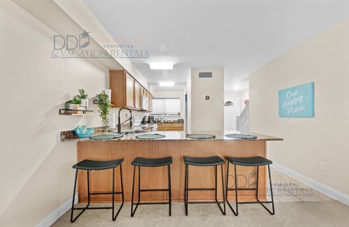 Biloxi Condo | 104 Oak Shores Just a short walk tot he beach!