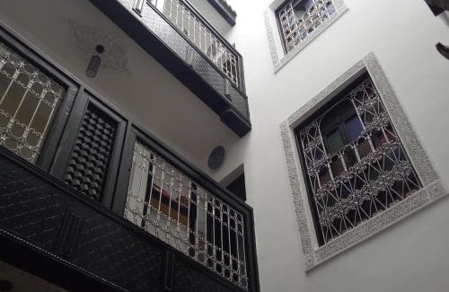 Quartier Al Adarissa Bed & Breakfast | 105 Kasbah de Boujloud Fes Morocco.