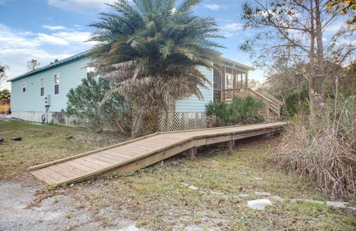 Fort Morgan Cottage | 105 m² Cabin ∙ 3 bedrooms ∙ 9 guests