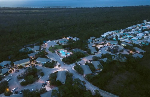 Fort Morgan Cottage | 105 m² Cabin ∙ 3 bedrooms ∙ 9 guests