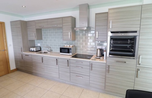 Trearddur Bay Cottage | 105 m² Cottage ∙ 2 bedrooms ∙ 4 guests