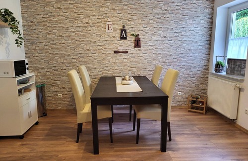 Homberg Apartment | 105sqm basement apartment with high-w. Fully equipped, center Homberg Ohm, sauna+fitness