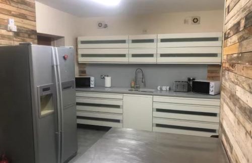 Sketty House | 106 Brynmill - Room 2