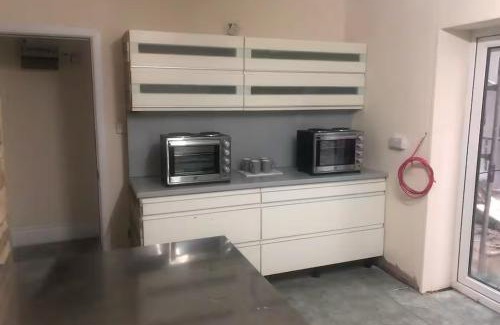 Sketty House | 106 Brynmill - Room 8