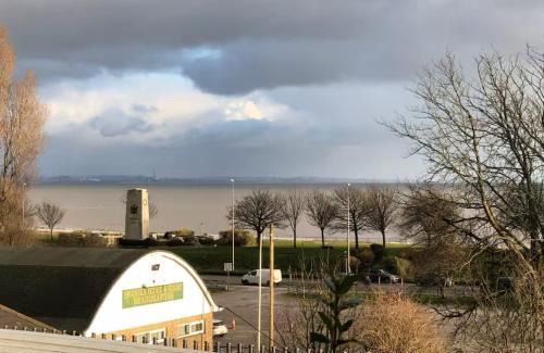 Sketty House | 106 Brynmill - Room 9 - Sea Views