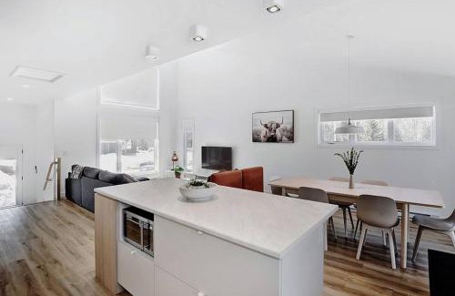 Stoneham Ski Chalet | 106 Chemin des Ruisselets