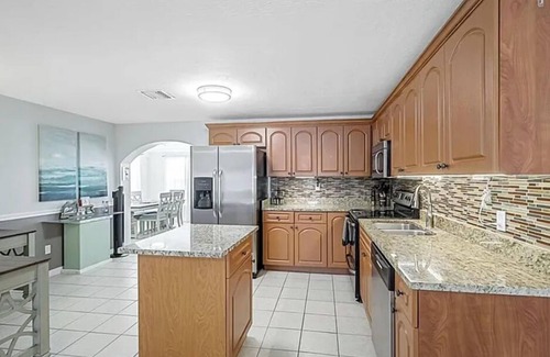 Naples Park House | 107th Ave 800 block 3 bed 2 bath near Mercato and Vanderbilt Beach