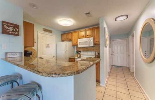 Corpus Christi Condo | 108 1st Floor ! Waterfront ! Pool ! Hot ! Tub