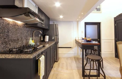 Urdesa Apartment | 108 Consulado USA *Parking* Loft Praga Apts 3 pax
