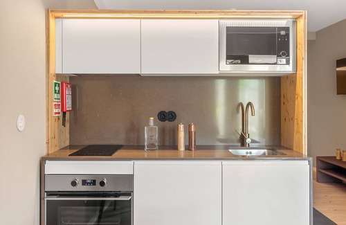 Lordelo do Ouro e Massarelos Apartment | 108 mm House