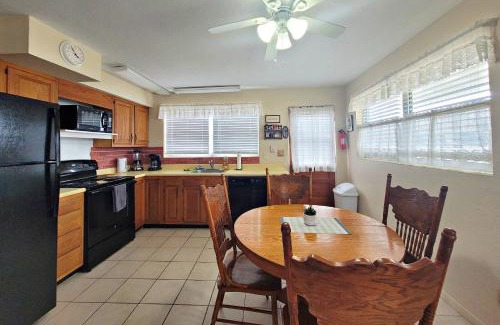 Van Valzah House | 108 Seaway Bungalow