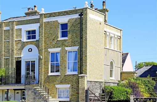 Southwold Cottage | 10B South Green