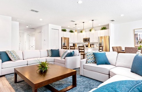 Kissimmee House | 10BR - Family Home Near Disney with Pool & BBQ