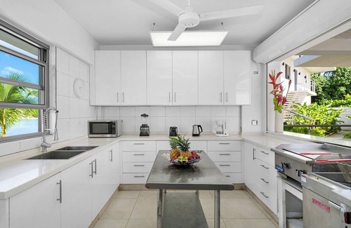 Whitehouse Villa | 10BR Luxury Villa w/Private Beach; Fully Staffed