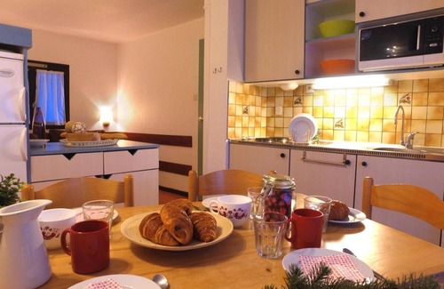 Saint-Leger-les-Melezes Apartment | 10m from ski slopes, swimming pool, sauna, hammam, parking, tv, ski locker, 25m²