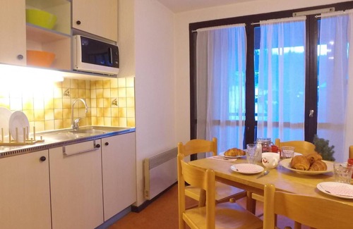 Saint-Leger-les-Melezes Apartment | 10m from ski slopes, swimming pool, sauna, hammam, parking, tv, ski locker, 25m²