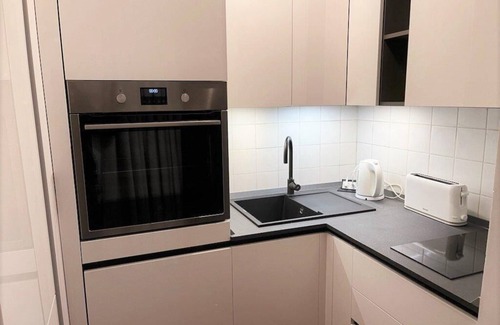 Les Claux Apartment | 10m from shops, 7th floor, view mountain, balcony, parking, tv, ski locker, 50m², Vars